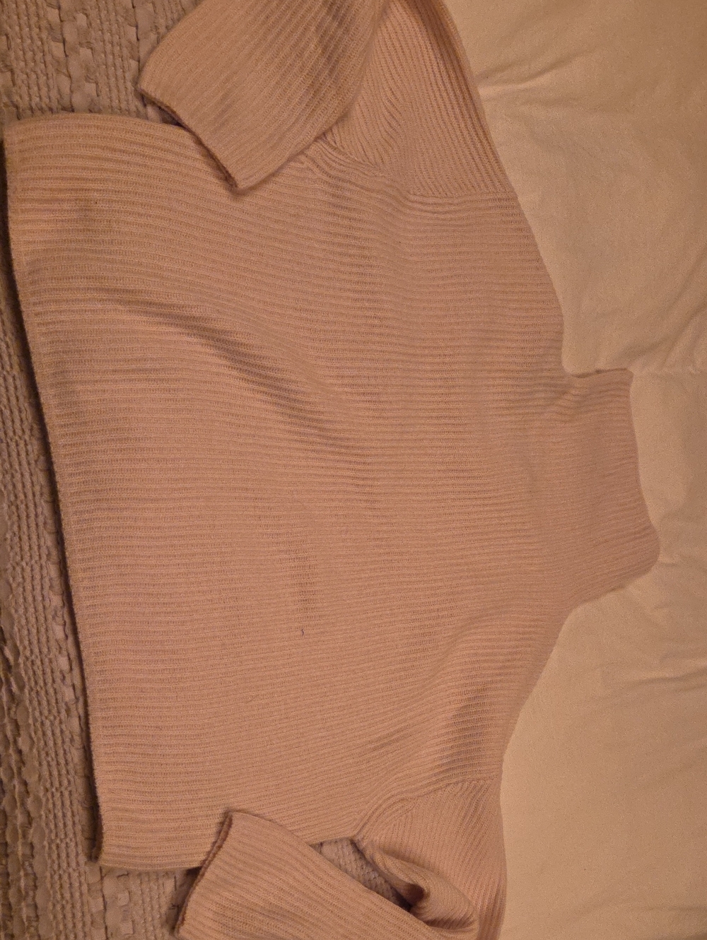 Women’s Ribbed Mock Neck Sweater - Beige Lg